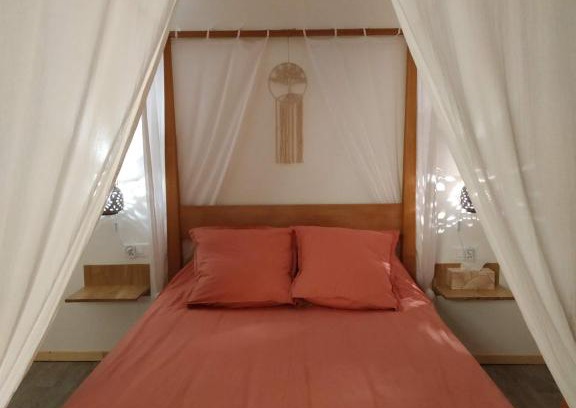 Monteux Bed & Breakfast | La ferme des Escampades