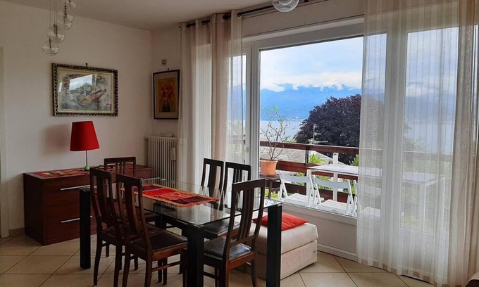 Stresa Apartment | La finestra sul lago - in villa con vista e posto auto coperto