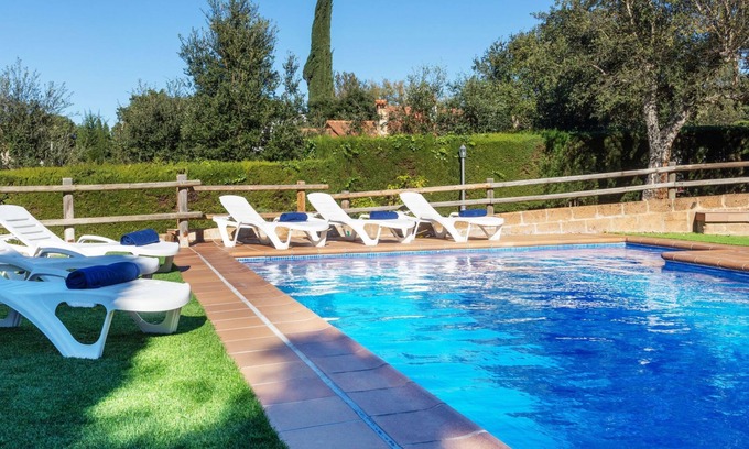 Can Carbonell House | La font dels tres pins by Interhome