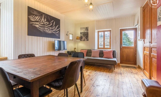 Thoiry House | LA Fougere - Thoiry - Gîte