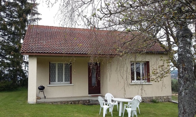 Fontanes House | la gardille les pine independent house with land in lozere