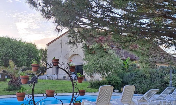 Virazeil Bed & Breakfast | La Garenne