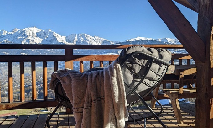Sallanches Ski Chalet | La grange d'en face, near Megève-Combloux