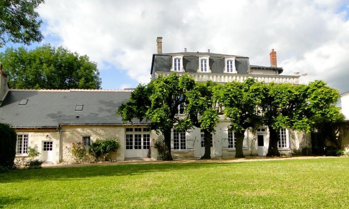 Tours Bed & Breakfast | La Héraudière Bed & Breakfast