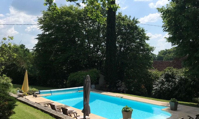 Saint-Germain-des-Pres House | La Jolie cottage, a lovely retreat for a couple with heated pool