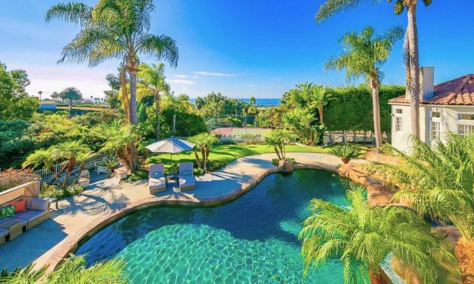 Country Club House | La Jolla Lifestyle Villa with Oasis Pool & Spa
