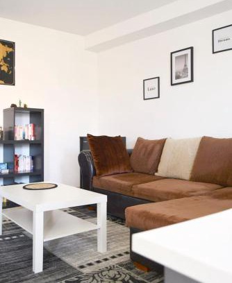 Mainvilliers Apartment | La Kasa
