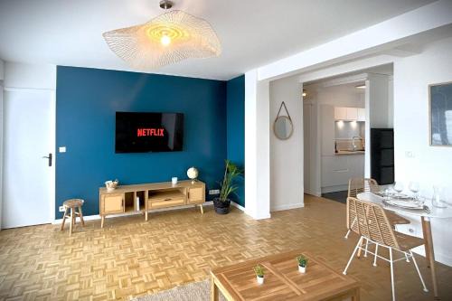 Downtown Le Havre Apartment | La Longue Vue-Appart vue mer avec balcon-parking
