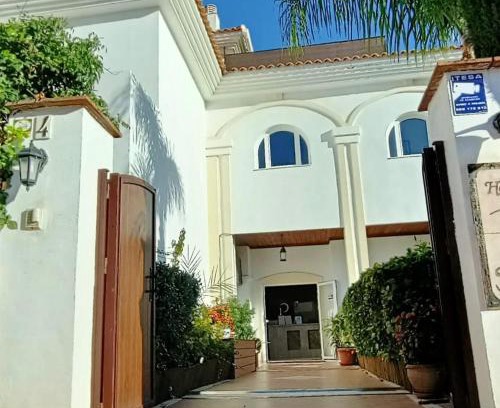 Carihuela Hotel | La Luna Blanca