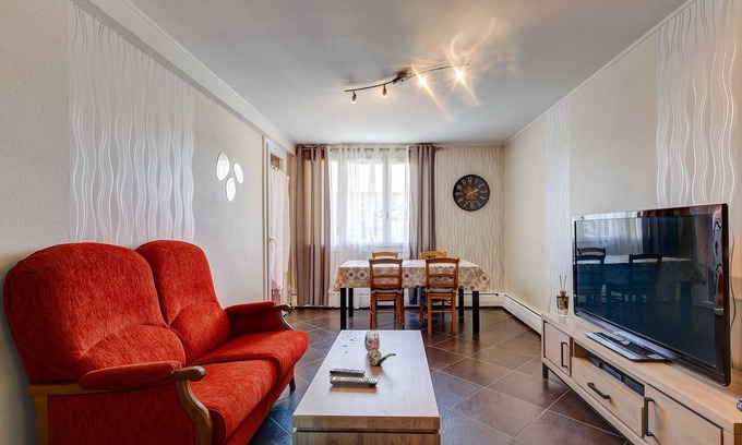 Chenove Apartment | La Lune - Appt avec balcon