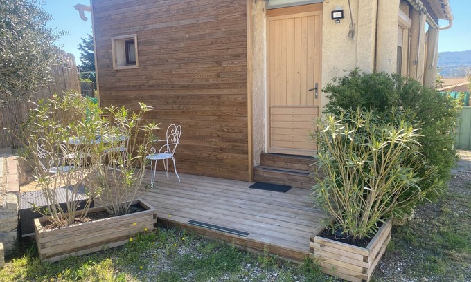 Gargas Apartment | La maison Anaïa, Charming Studio near Apt, Ideal for Discovering the Luberon