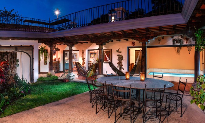 Antigua Guatemala House | La Maison Bleue w/pool & parking Center of Antigua