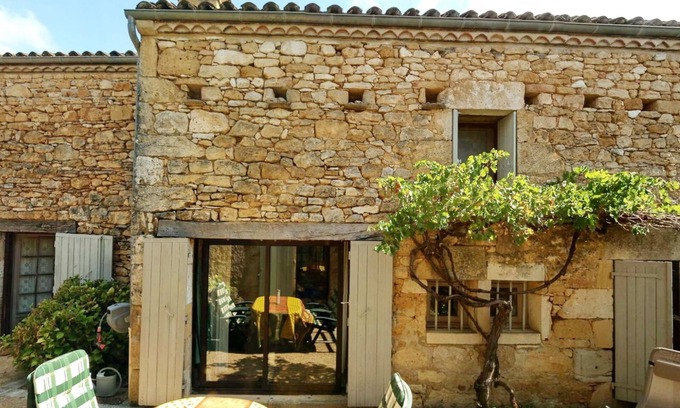 Bezenac House | La Maison de la Poupée