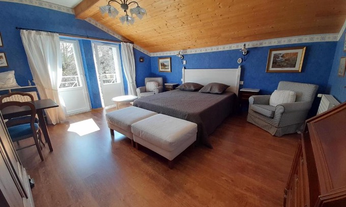 Saint-Beauzire Bed & Breakfast | La maison de Maria