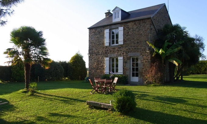 Le Val-Saint-Pere Cottage | La Maison des Grèves, charming cottage