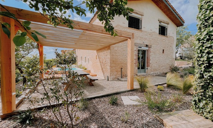 Orban House | La Maison des Pierres Blondes, vacation home in the countryside!