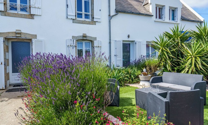 Primelin House | la maison du bonheur by Interhome