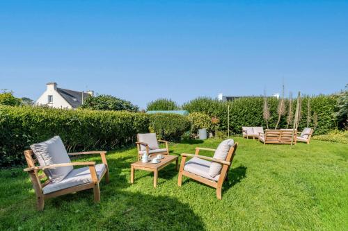 Ploudalmezeau House | La Maison du Gardien