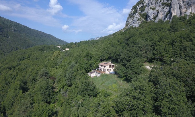 Greolieres House | LA MAISON DU LOUP - secluded in the heart of the Valley of the Wolf