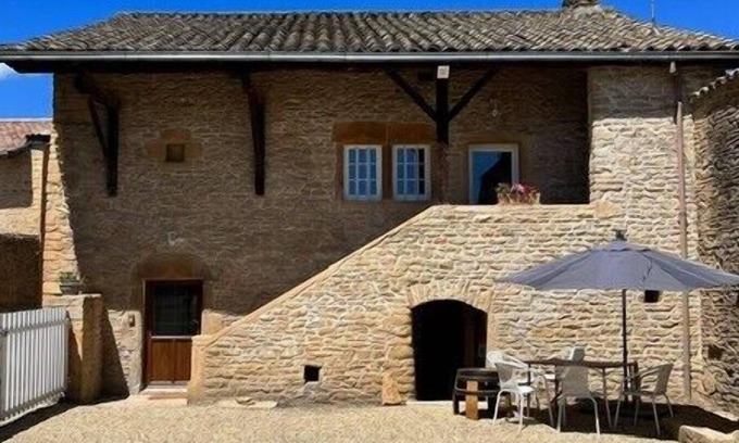 Chaintre House | La Maison du Puy in Chaintré for 4 people