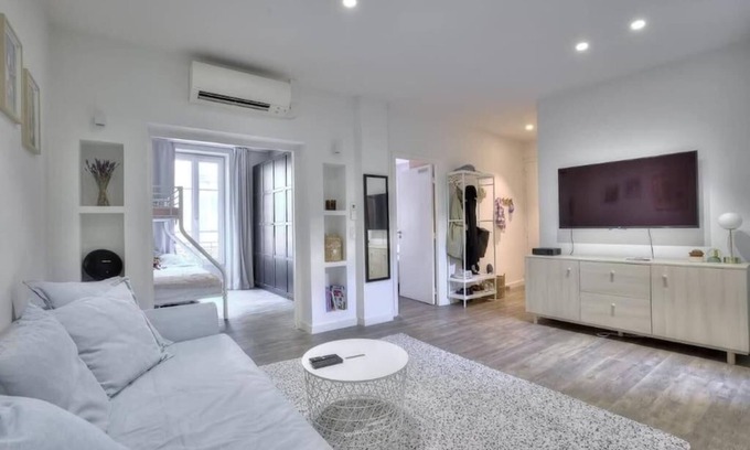 Riquier Apartment | La Maison Hélène & Antoine Nice Le Port