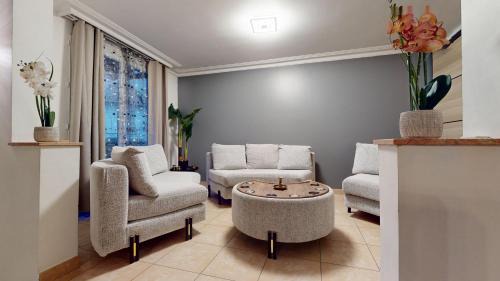 Stains House | La maison Lumière
