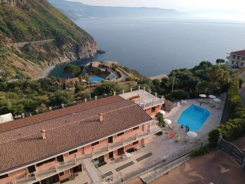 Palmi Apartment | La Marinella