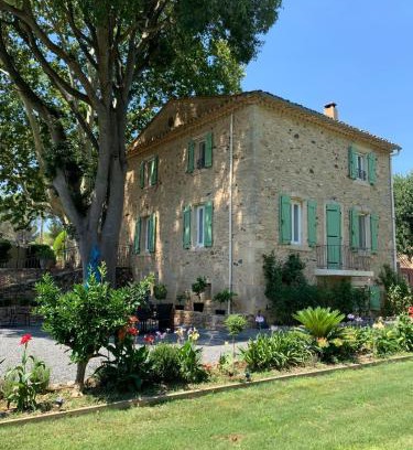 Caux Apartment | La Mouline Domaine privé pour séjour en famille ou entre amis en toute intimité