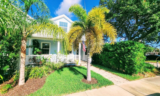 Historic Downtown Melbourne House | "La Nouvelle Maison" ♥ Downtown/Yard/Self Check-in/Parking