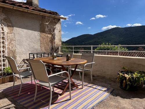 Saint-Andre-de-Majencoules Apartment | La Pause Bleue