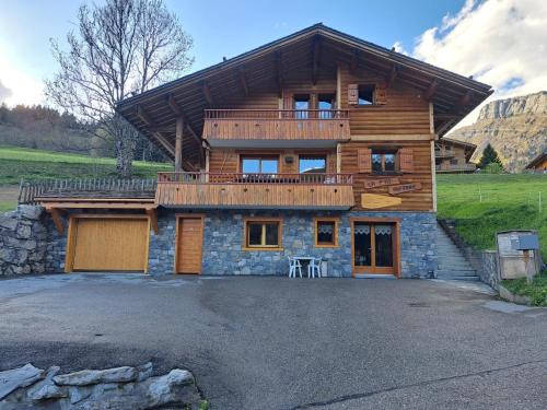Le Grand-Bornand Ski Chalet | La petite Anfiane