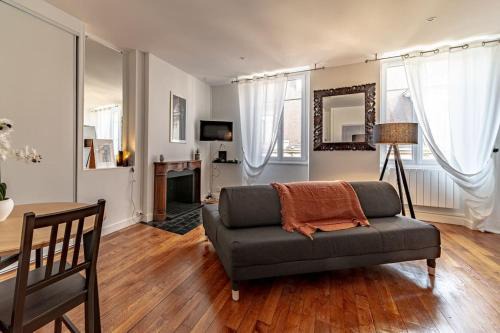 Dijon Centre Ville Apartment | La Petite Chouette, charmant et cosy T2