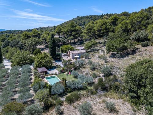 Vaugines House | la petite maison