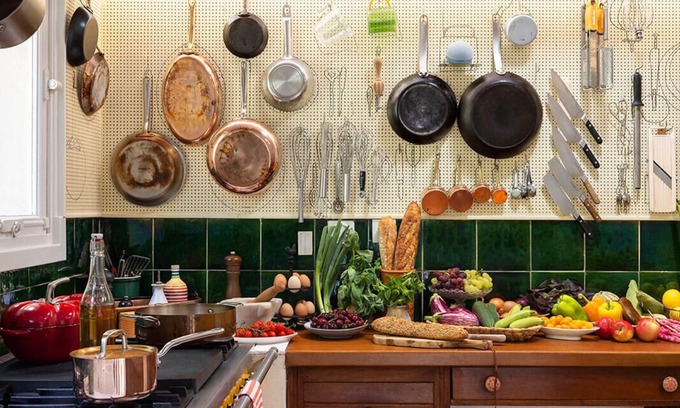 La Grand-Chile Cottage | La Pitchoune: 4 bedroom, AC, Luxury Chef's Kitchen Built by Paul & Julia Child