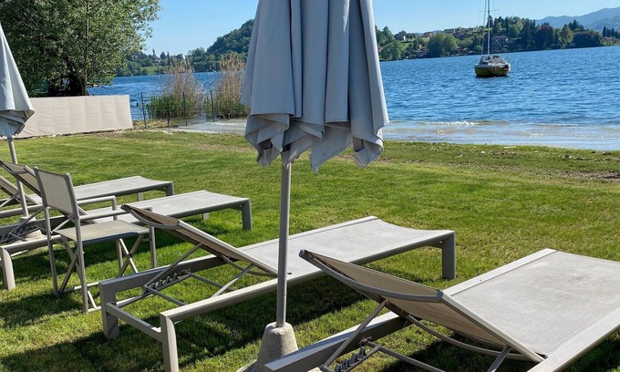 Miasino Apartment | LA PLAGE large apartment with private beach