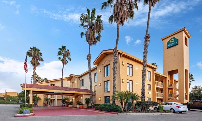Ventura Hotel | La Quinta Inn by Wyndham Ventura