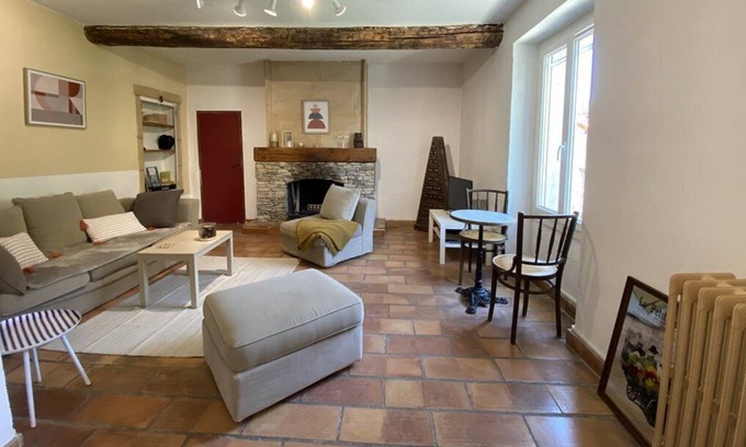 Fontaine-de-Vaucluse House | La Remembranco - 2 bedroom house with terrace