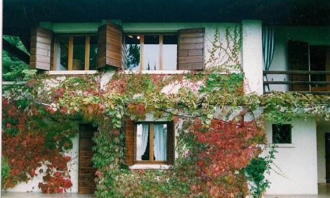 Monfumo Villa | La Rovaia: nature, art and prosecco nearby Asolo, Veneto