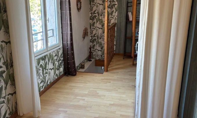 Peyriac-de-Mer Apartment | La SALINE atypical village house, facing the salt marshes