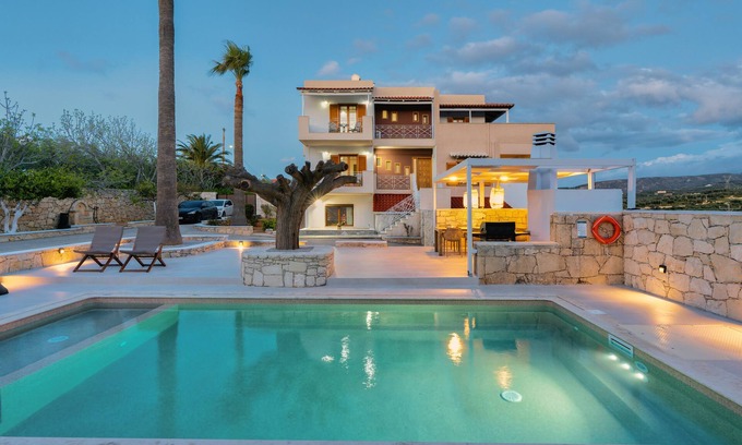 Xiro Chorio House | La Serena Residence & Farm with Heated Pool