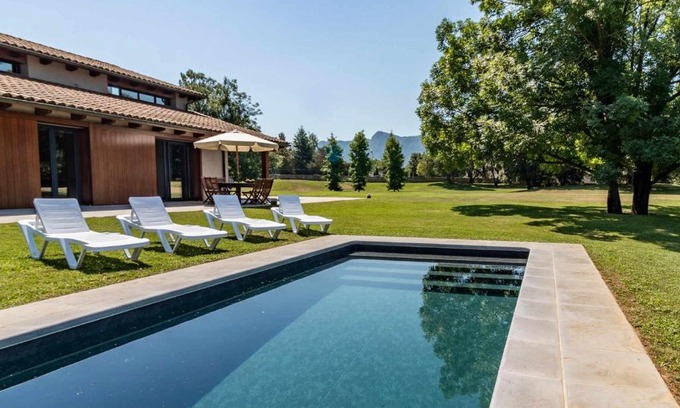 Les Preses Villa | La Solfa casa aislada con piscina y jardín