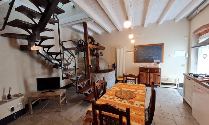 Casarza Ligure House | "LA SOPPRESSA" WITH HEATED POOL