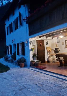 San Gregorio nelle Alpi House | La Stazion