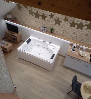 Courgains House | La Suite Etoilée - Balnéo privative