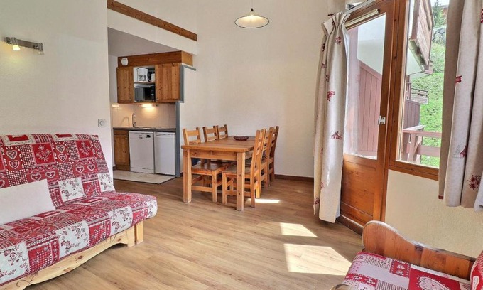 La Perriere Apartment | La Tania : 2 Pièces Cabine, 6 Pers, Balcon, TV, Non-Fumeur - FR-1-182A-35