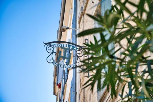 Uzes Hotel | La Taverne