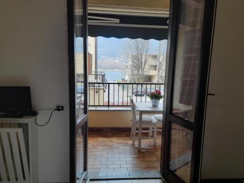 Olginate Apartment | La Terrazza Di Basilio - Vista Lago