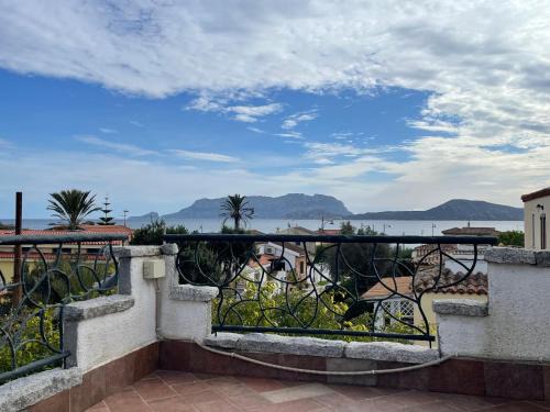 Pittulongu Apartment | La terrazza sul mare