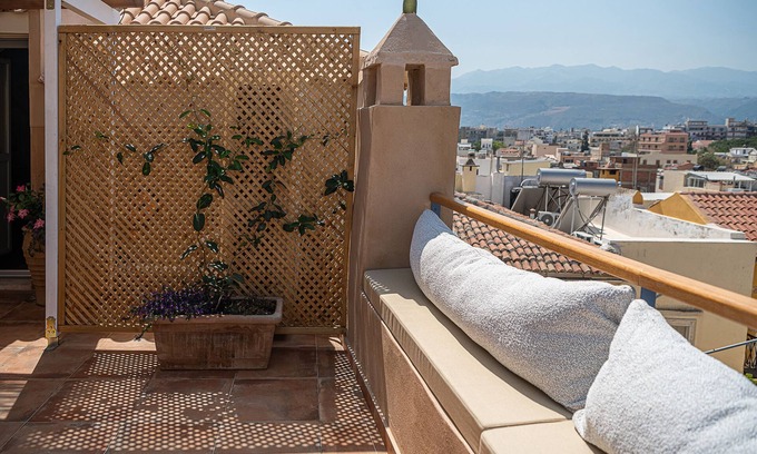 Old Town House | La Torre del Kastelli