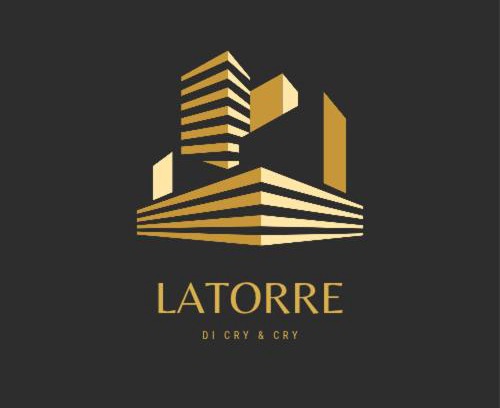 Magenta Apartment | La Torre di cry & cry